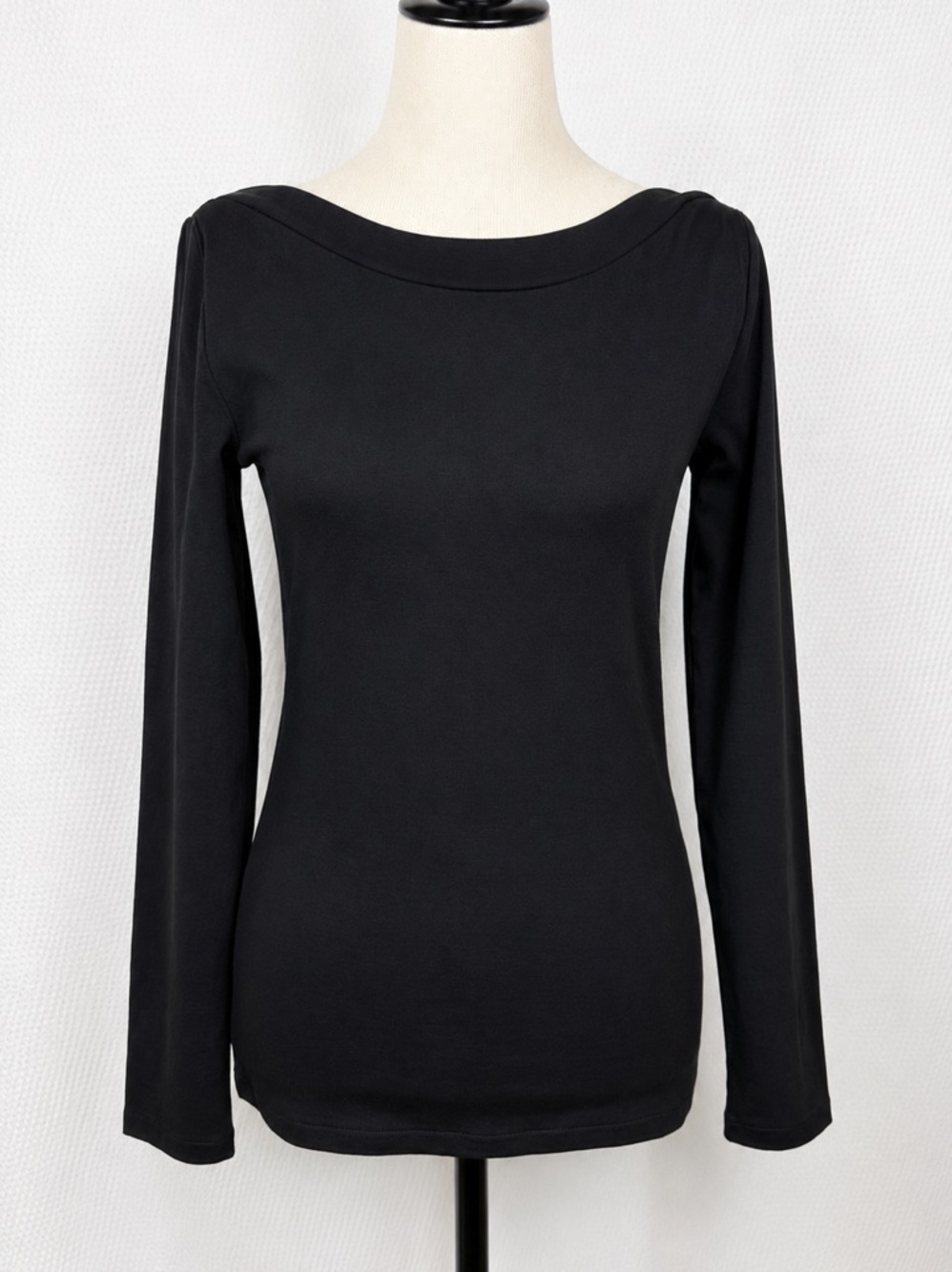Ann Taylor Black Boat Neck T-shirt Size Small Long Sleeves Pullover Casual NWT